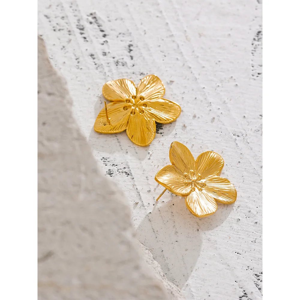 Detailed Gold Flower Earrings Vow Jewelry