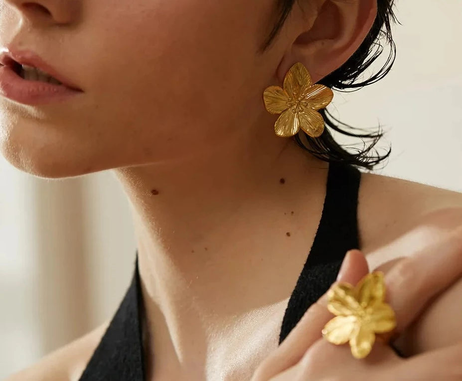 Detailed Gold Flower Earrings Vow Jewelry