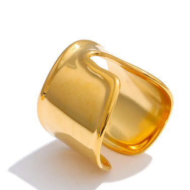 Smooth Detailed Open Ring